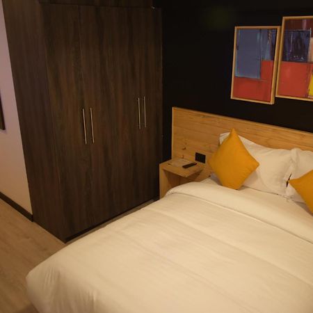 Hotel Vaway كوينكا المظهر الخارجي الصورة