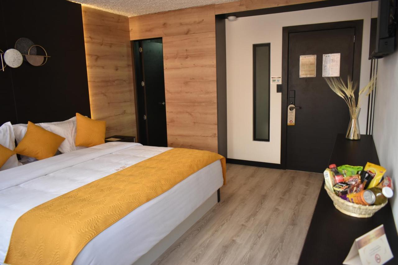 Hotel Vaway كوينكا المظهر الخارجي الصورة