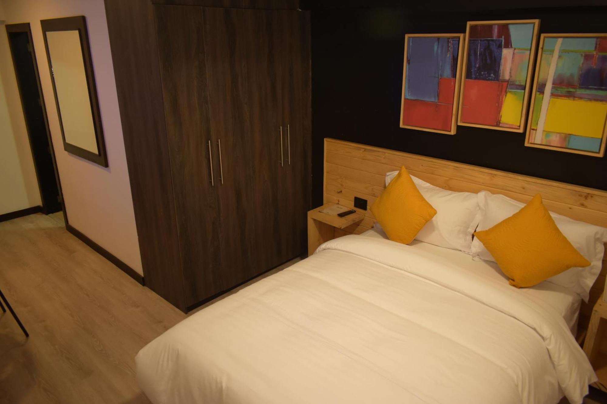 Hotel Vaway كوينكا المظهر الخارجي الصورة