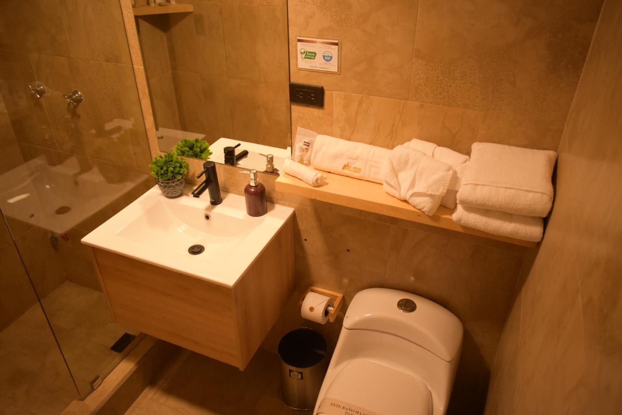 Hotel Vaway كوينكا المظهر الخارجي الصورة