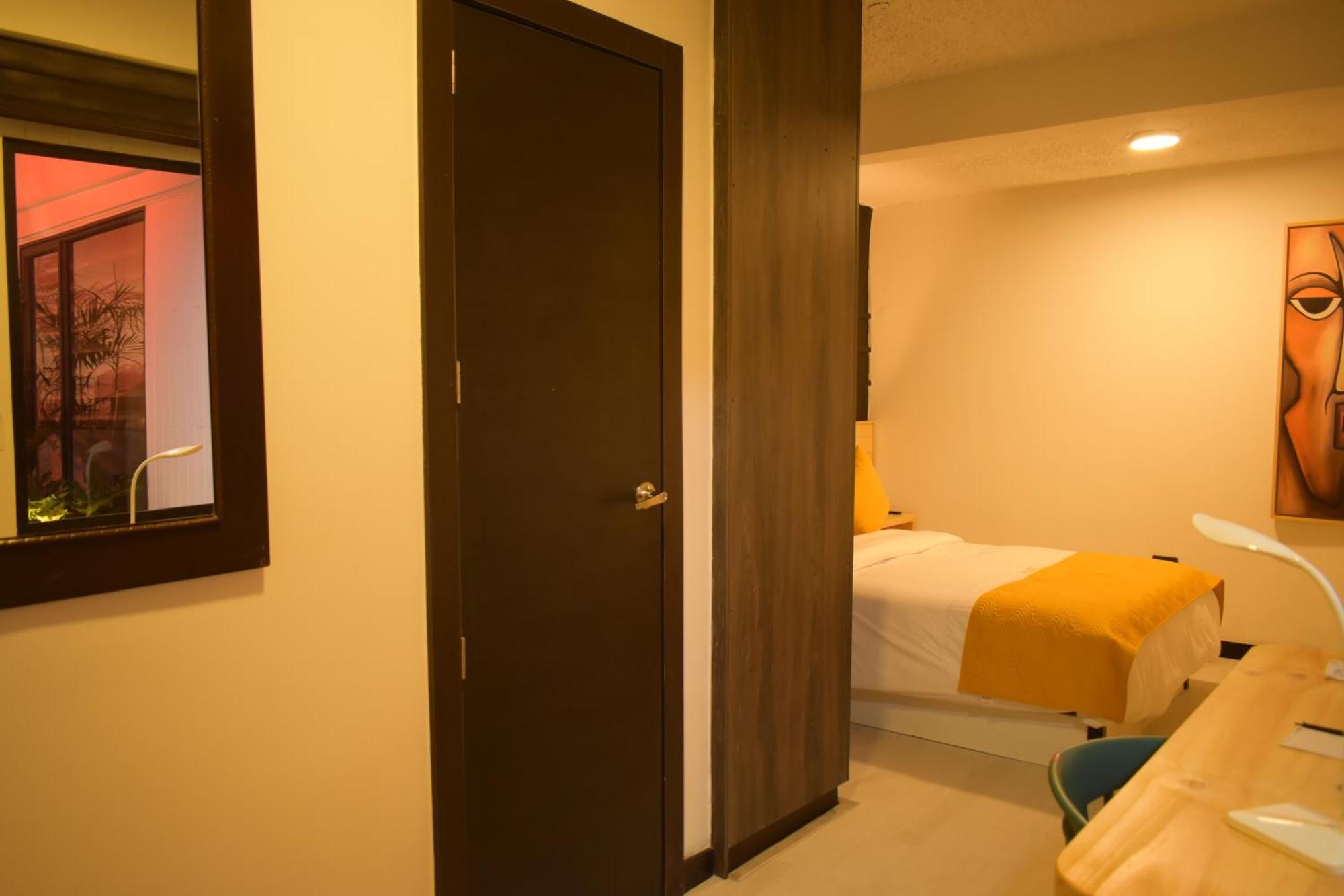 Hotel Vaway كوينكا المظهر الخارجي الصورة
