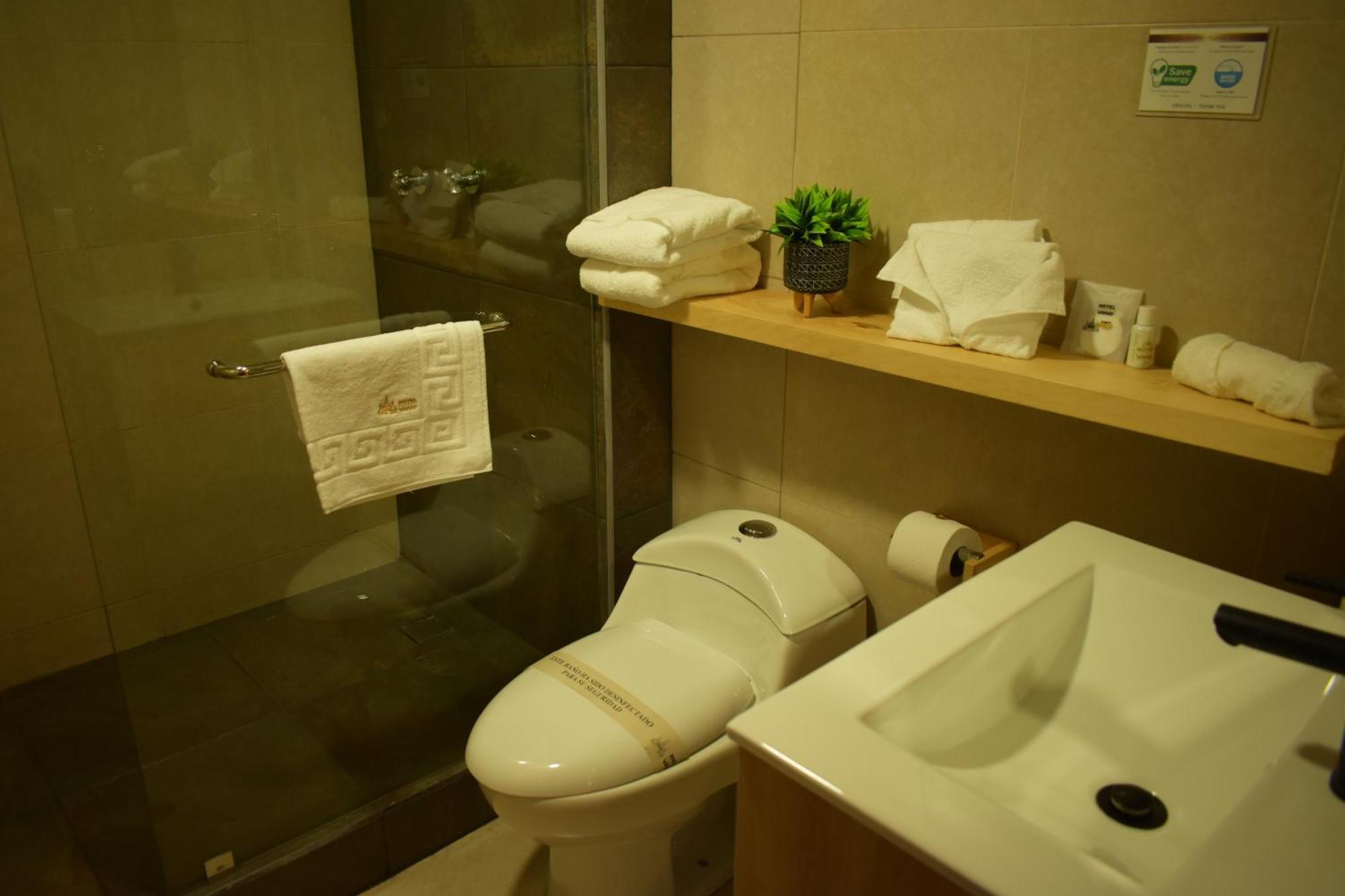 Hotel Vaway كوينكا المظهر الخارجي الصورة