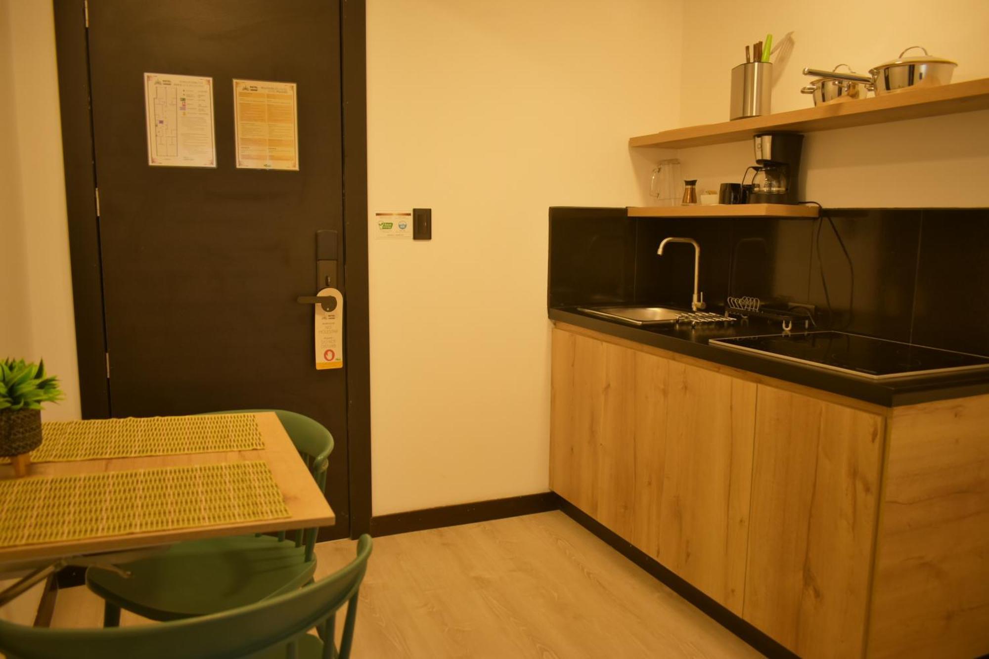 Hotel Vaway كوينكا المظهر الخارجي الصورة