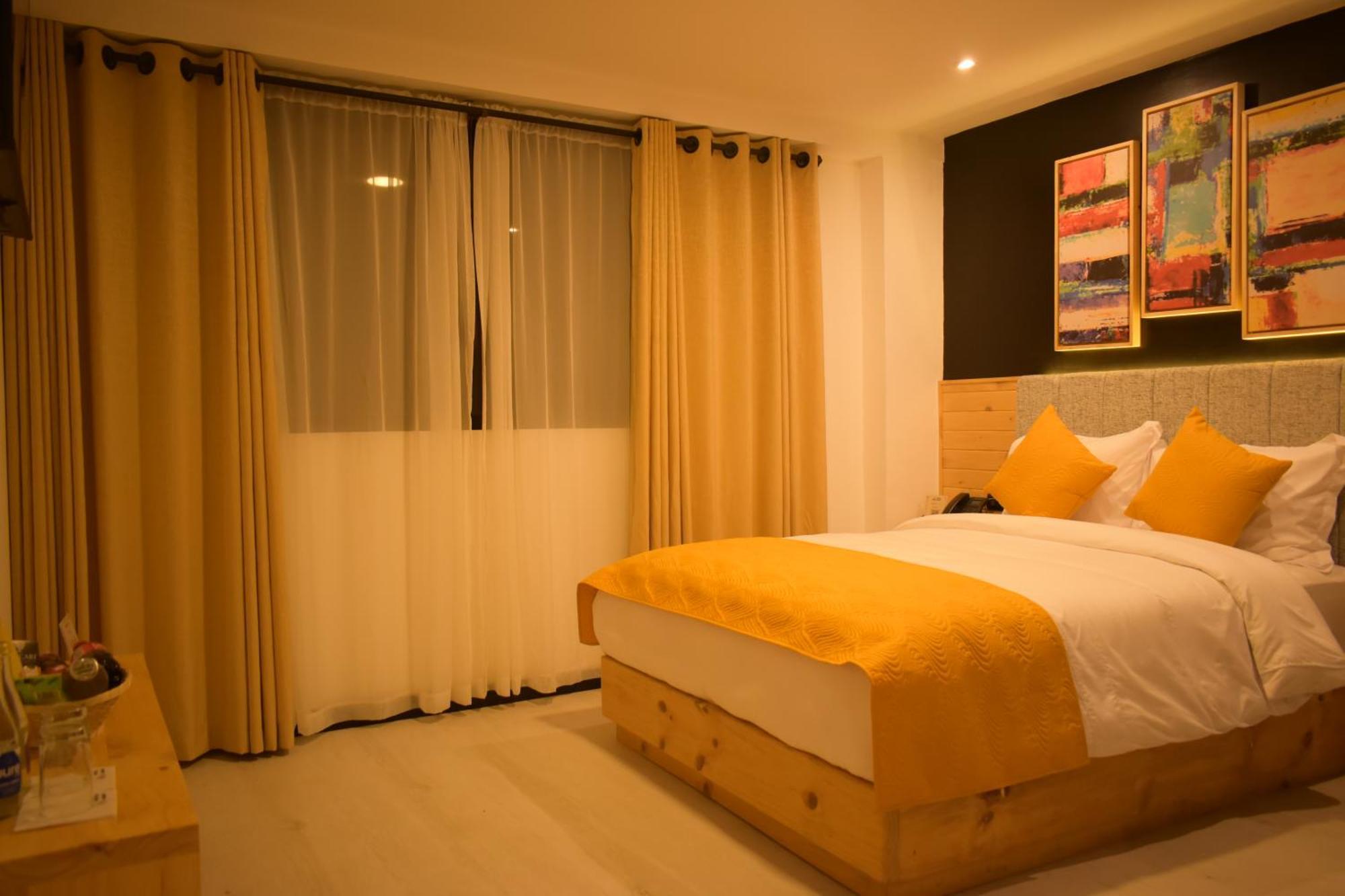 Hotel Vaway كوينكا المظهر الخارجي الصورة